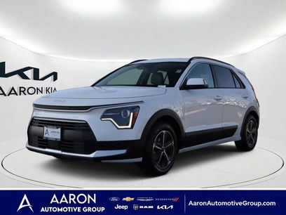 Used 2023 Kia Niro EX