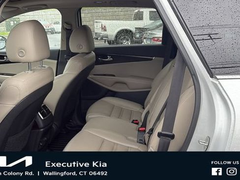 Used 2020 Kia Sorento EX AWD/4WD image 21