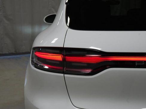 Used 2023 Porsche Macan S image 34