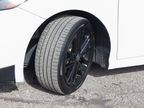 Used 2025 Toyota Camry SE image 17