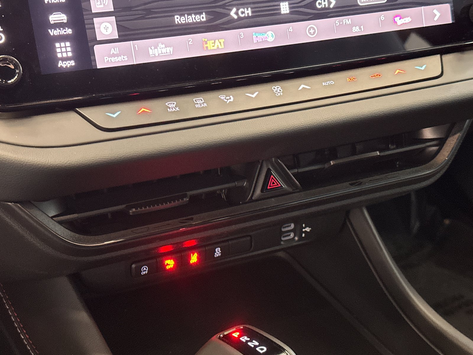 New 2026 Dodge Charger R/T w/ Driver Convenience Group AWD/4WD image 19