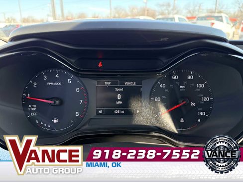 Used 2025 Chevrolet Trax LS w/ LS Convenience Package image 30