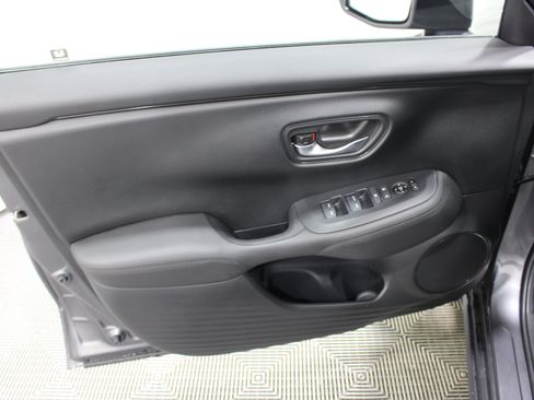 Used 2025 Honda HR-V LX image 6