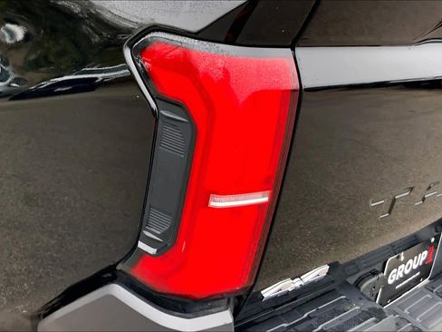 Used 2025 Toyota Tacoma SR image 26