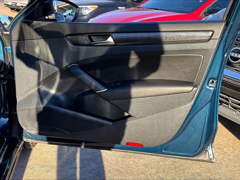 Used 2020 Volkswagen Passat 2.0T R-Line image 21