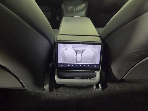 Used 2024 Tesla Model 3 Standard Range RWD image 25