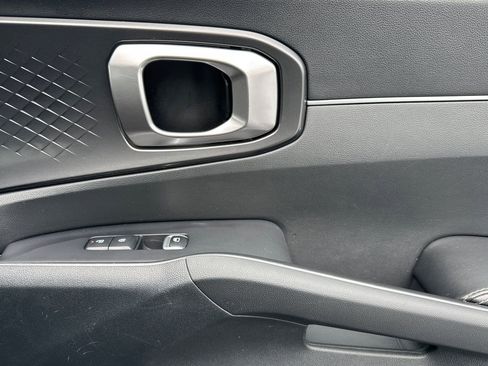 Used 2024 Kia Sorento S image 20