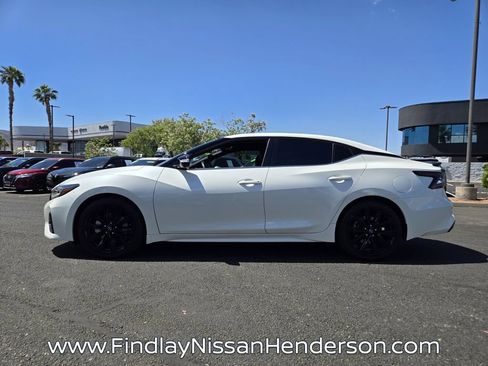 Used 2023 Nissan Maxima SR w/ Sport Mat Group FWD image 3