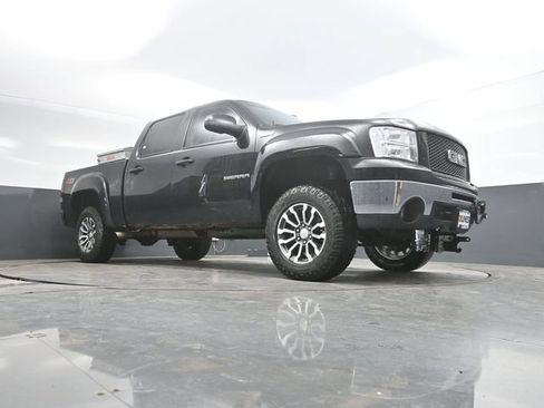 Used 2010 GMC Sierra 1500 SLT w/ All-Terrain Package AWD/4WD image 44