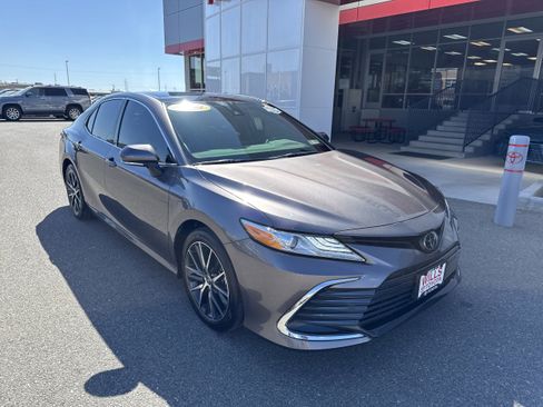 Used 2024 Toyota Camry XLE w/ Navigation Package AWD/4WD image 1