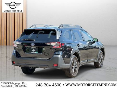 Used 2025 Subaru Outback Onyx Edition AWD/4WD image 4