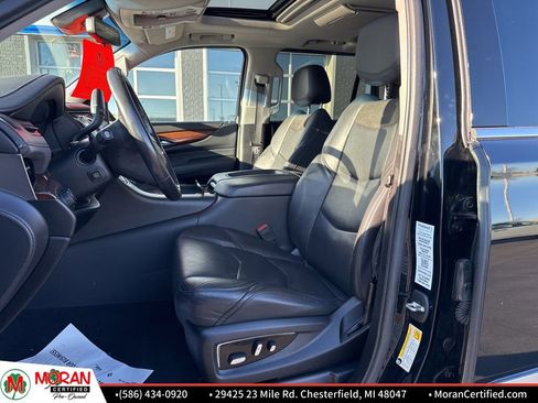 Used 2019 Cadillac Escalade Premium Luxury image 13