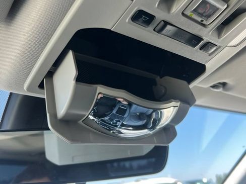 Used 2020 Toyota Highlander XLE FWD image 40
