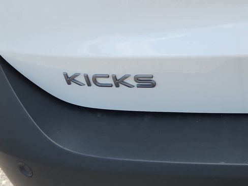New 2025 Nissan Kicks SV w/ SV Premium Package image 18