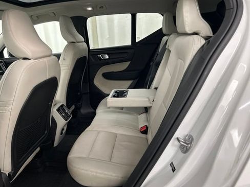 Used 2024 Volvo XC40 B5 Plus w/ Climate Package AWD/4WD image 21