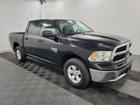 Used 2022 RAM 1500 Classic SLT AWD/4WD image 11