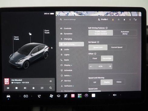 Used 2021 Tesla Model Y Long Range AWD/4WD image 28