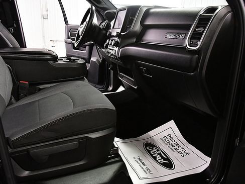 Used 2024 RAM 2500 Big Horn image 28