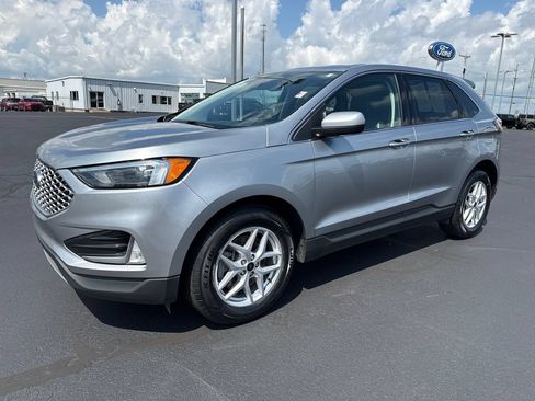 Used 2024 Ford Edge SEL w/ Convenience Package AWD/4WD image 4