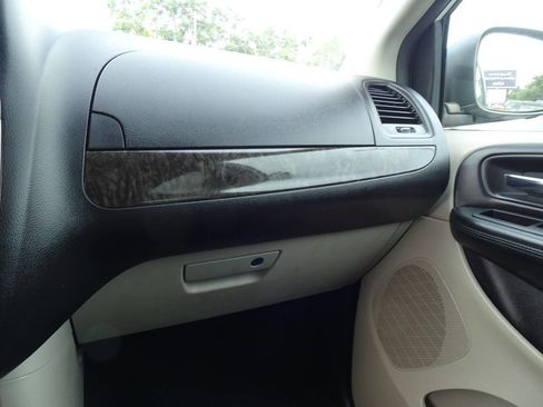 Used 2011 Dodge Grand Caravan Express image 24