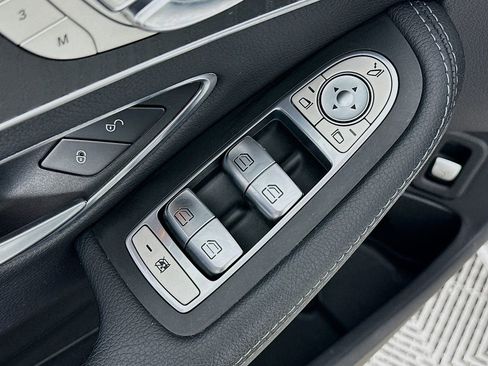 Used 2017 Mercedes-Benz C 300 4MATIC Sedan image 23