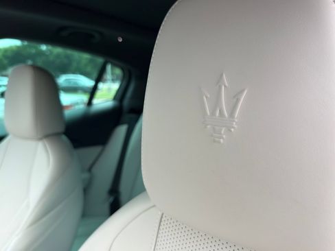 Used 2023 Maserati Grecale Modena AWD/4WD image 16