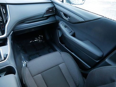 Used 2025 Subaru Outback Premium image 11