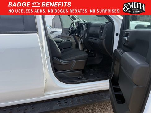 Used 2022 Chevrolet Silverado 2500 Custom w/ Custom Value Package AWD/4WD image 13