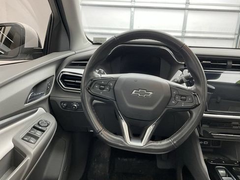 Used 2022 Chevrolet Bolt EUV Premier w/ Sun & Sound Package image 9