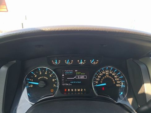 Used 2012 Ford F150 XLT w/ XLT Chrome Pkg image 19