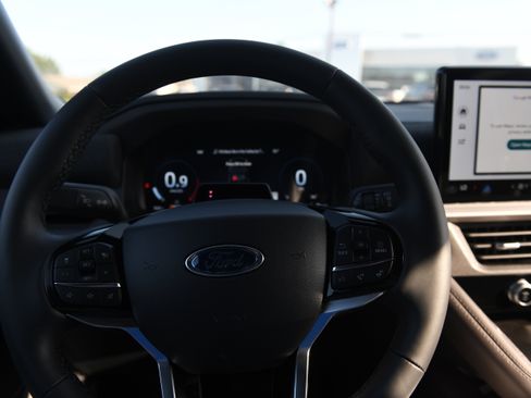 New 2026 Ford Explorer Platinum RWD image 26