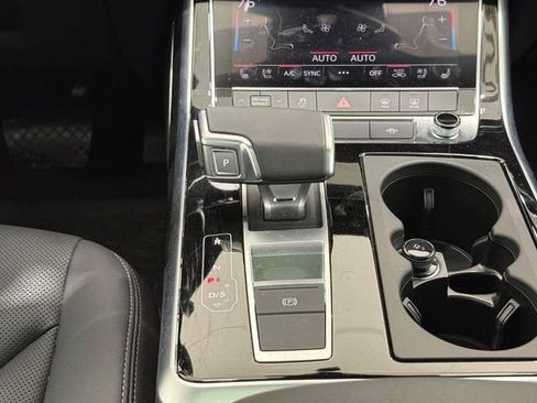 Used 2025 Audi Q8 Premium Plus w/ Premium Plus Package image 11
