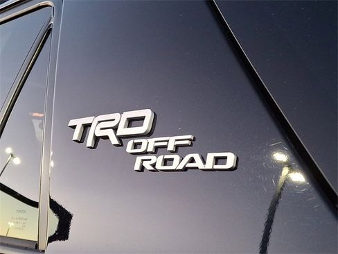 Certified 2024 Toyota 4Runner TRD Off-Road Premium image 32