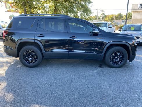 Used 2022 GMC Acadia AT4 w/ Technology Package image 9