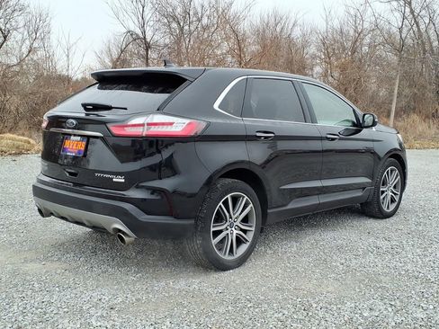 Used 2019 Ford Edge Titanium w/ Cold Weather Package image 8