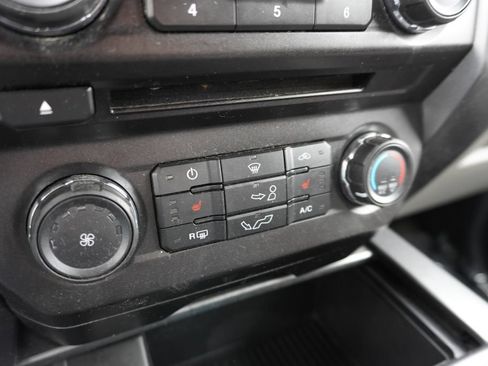 Used 2018 Ford F150 XLT w/ Equipment Group 302A Luxury AWD/4WD image 18