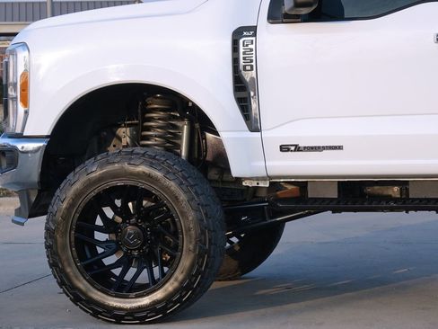 Used 2023 Ford F250 XLT w/ FX4 Off-Road Package image 11