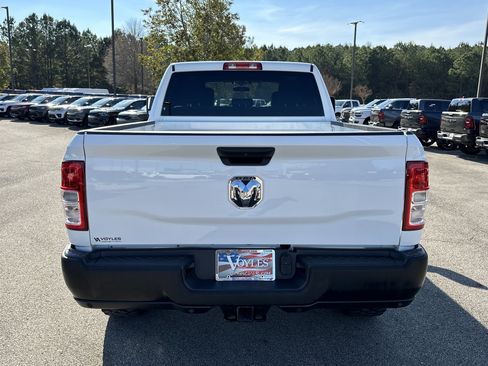 Used 2024 RAM 3500 Tradesman w/ Chrome Appearance Group image 6