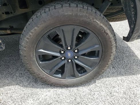 Used 2019 Ford F150 XLT w/ Equipment Group 302A Luxury AWD/4WD image 10