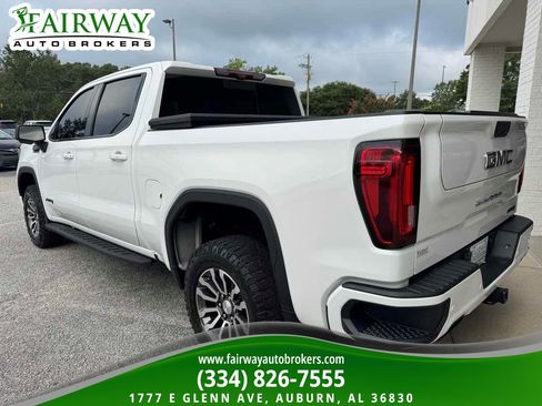 Used 2021 GMC Sierra 1500 AT4 w/ AT4 Premium Package AWD/4WD image 8