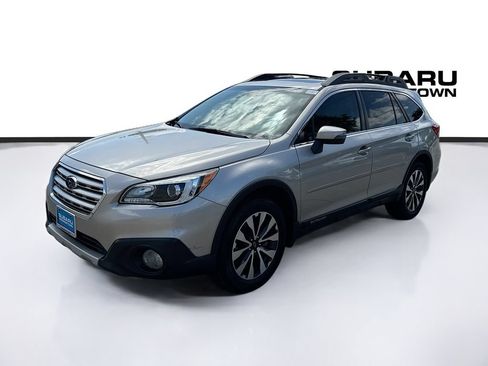 Used 2016 Subaru Outback 2.5i Limited AWD/4WD image 3