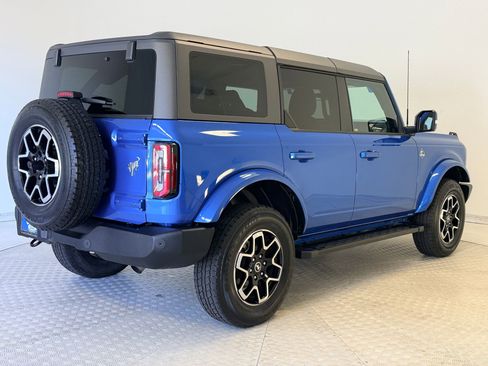 Used 2023 Ford Bronco Outer Banks image 9