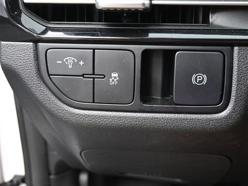 Used 2026 Kia Sportage LX FWD image 30