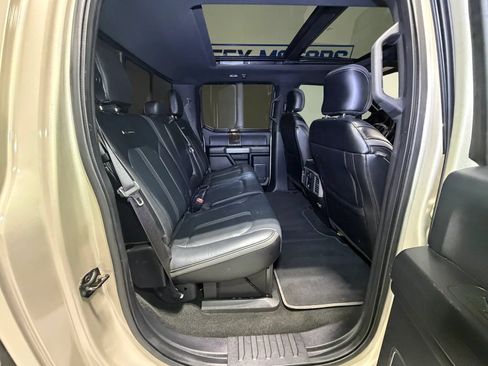 Used 2017 Ford F250 Platinum w/ Platinum Ultimate Package AWD/4WD image 19