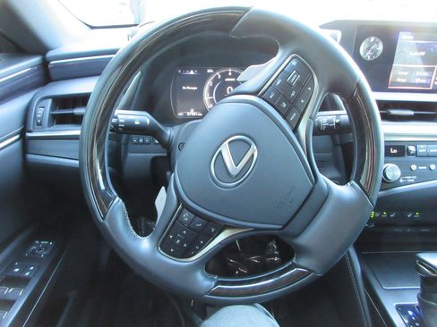 Used 2021 Lexus ES 250 w/ Premium Package image 34