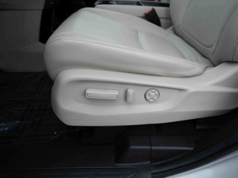 Used 2025 Honda Odyssey EX-L image 12