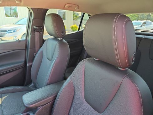 Used 2023 Buick Encore GX Preferred w/ Cold Weather Comfort Package FWD image 15