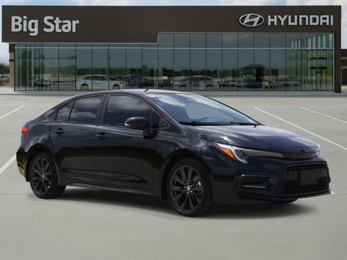 Used 2026 Toyota Corolla SE FWD image 6