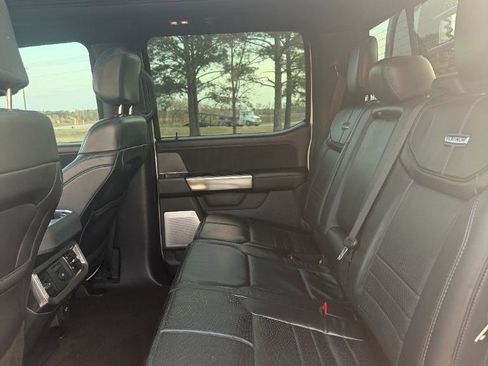 Used 2023 Ford F250 Lariat image 5