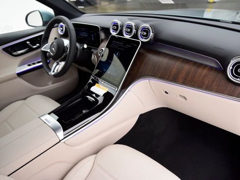New 2026 Mercedes-Benz GLC 300 image 15